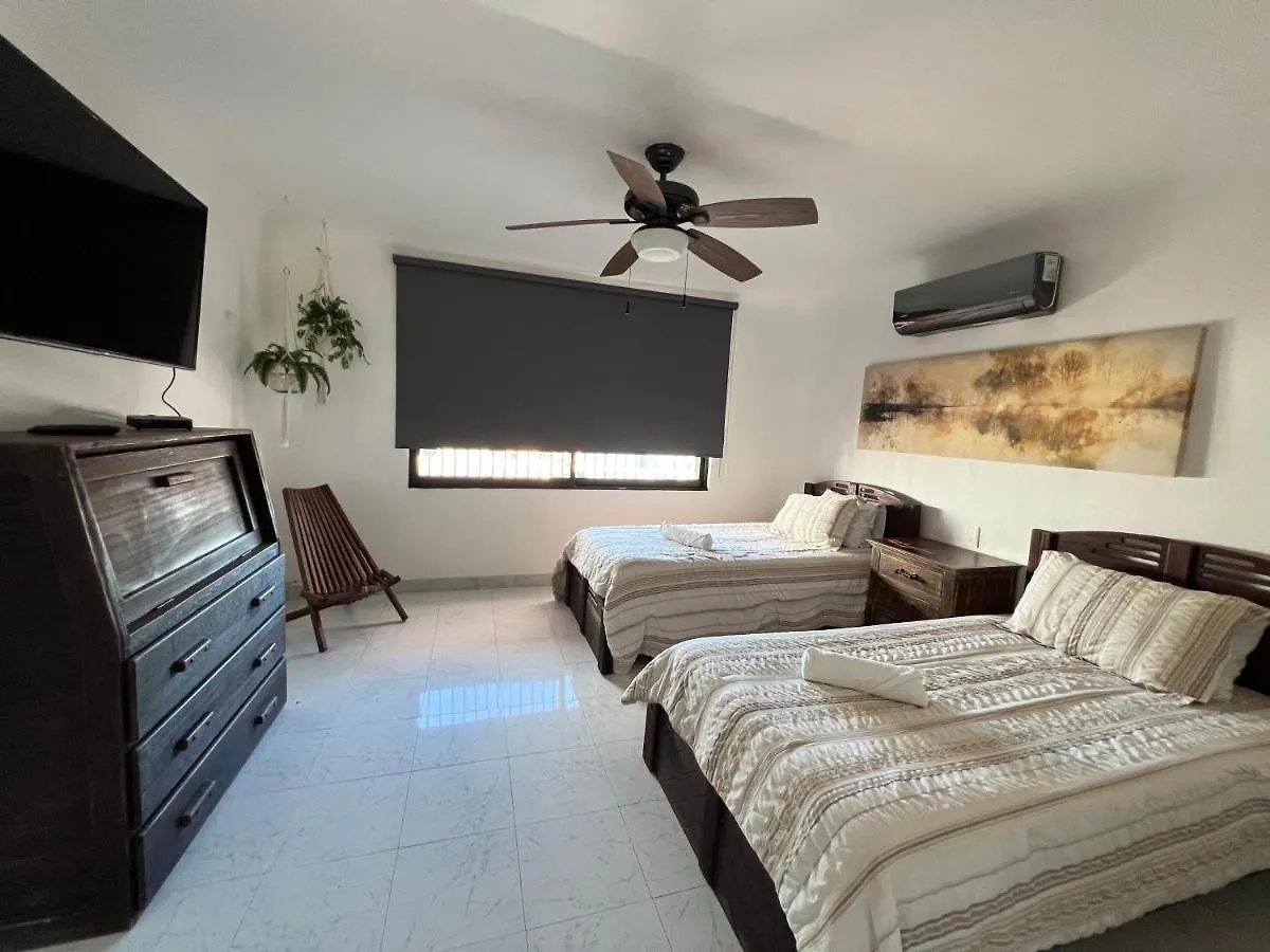 Big Penthouse With Amazing View, Private Rooftop & Jacuzzi Apartment Cancun